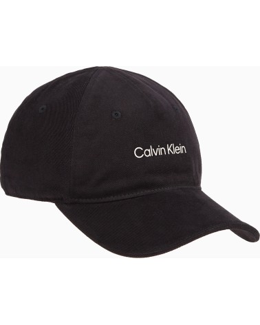 Calvin Klein Cap:  Elegante & Comoda